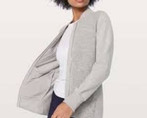 NWT Lululemon Stand Out Sherpa Size 6